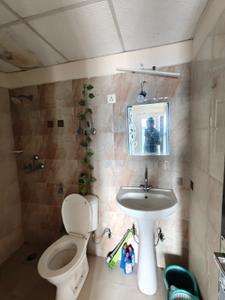 Bathroom Image of 870 Sq.ft 2 BHK Apartment / Flat for sale in Ajnara Homes, Noida Extension Greater Noida for Rs. 7100000