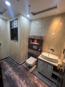 Bedroom Image of 1800 Sq.ft 3 BHK Builder Floor for sale in Rajouri Garden New Delhi for Rs. 40600000