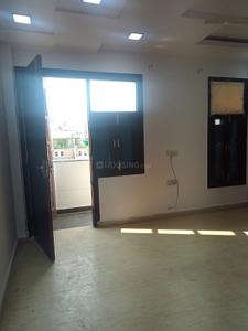 Bedroom Image of 1350 Sq.ft 3 BHK Builder Floor for rent in Mansarover Garden New Delhi for Rs. 50000