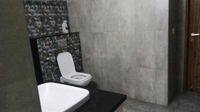 Wave Veridia Bathroom Two 3
