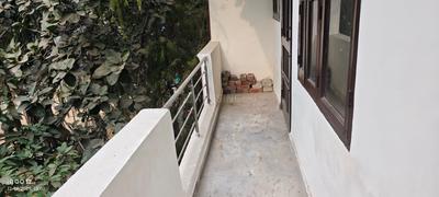 Balcony Image of 900 Sq.ft 2 BHK Builder Floor for sale in New Industrial Township Faridabad for Rs. 6700000