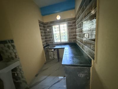 Kitchen Image of 704 Sq.ft 2 BHK Apartment / Flat for rent in Airport Gate No 2 Kolkata for Rs. 10000