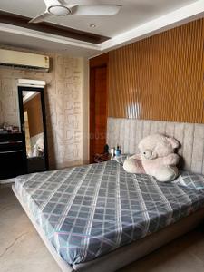 Bedroom Image of 2250 Sq.ft 3 BHK Builder Floor for rent in BPTP Amstoria , Sector 102 Gurgaon for Rs. 55000