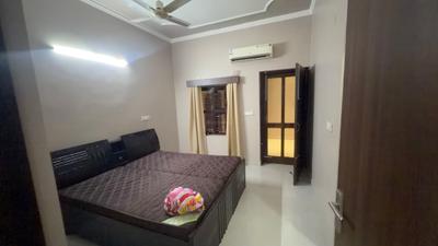 Bedroom Image of 1800 Sq.ft 2 BHK Apartment / Flat for rent in Sector 112 Gurgaon for Rs. 28000