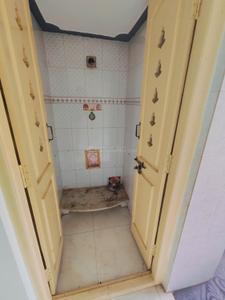 Bathroom Image of 1200 Sq.ft 1 BHK Builder Floor for rent in Hebbal 2nd Stage Mysore for Rs. 12000