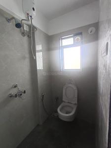 Bathroom Image of 550 Sq.ft 2 BHK Apartment / Flat for sale in Dadar West Mumbai for Rs. 24000000