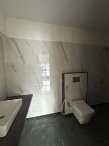 Bathroom Image of 1650 Sq.ft 4 BHK Apartment / Flat for sale in New India Hem Ratan Apartments And Kamlesh Apartments, Andheri East Mumbai for Rs. 51500000
