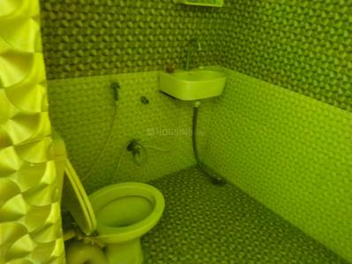 Bathroom Image of 1250 Sq.ft 2 BHK Independent House for rent in Manas Enclave Phase 2, Indira Nagar Lucknow for Rs. 15500