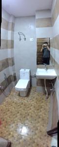Bathroom Image of 1000 Sq.ft 1 BHK Builder Floor for rent in Chittaranjan Park New Delhi for Rs. 48000