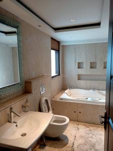 Bathroom Image of 8100 Sq.ft 5 BHK Apartment / Flat for sale in Ambience Caitriona, DLF Phase 3 Gurgaon for Rs. 260000000