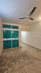 Bedroom Image of 2350 Sq.ft 4 BHK Apartment / Flat for sale in DDA Flats Sarita Vihar, Sarita Vihar New Delhi for Rs. 34400000