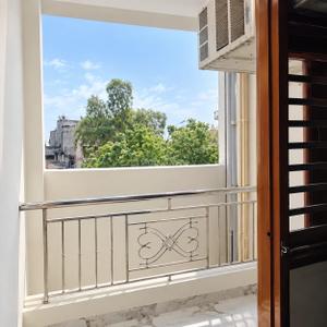Balcony Image of 550 Sq.ft 1 BHK Builder Floor for sale in Saket Harmony, Said-Ul-Ajaib New Delhi for Rs. 2500000