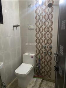 Bathroom Image of 600 Sq.ft 2 BHK Builder Floor for sale in Dilshad Garden New Delhi for Rs. 6600000