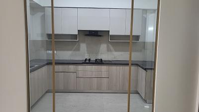 Kitchen Image of 1575 Sq.ft 3 BHK Builder Floor for rent in Smartworld Orchard, Sector 61 Gurgaon for Rs. 66000