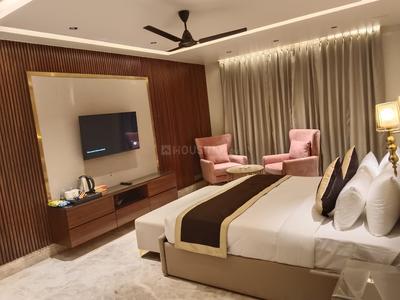 Bedroom Image of 3200 Sq.ft 4 BHK Builder Floor for rent in Selling Sunset South City 1, Sector 41 Gurgaon for Rs. 170000