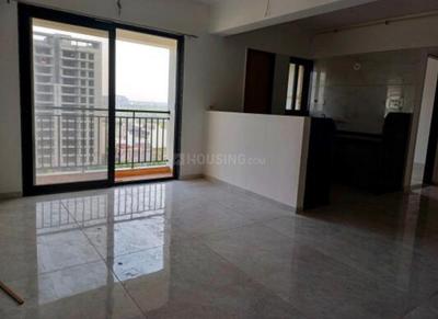 Living Room Image of 1250 Sq.ft 2 BHK Apartment / Flat for rent in Sumerru Sky Leaf, Jahangirabad Surat for Rs. 18000
