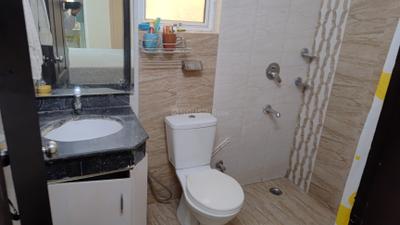 Image of 2200 Sq.ft 3 BHK Builder Floor for rent in Ansal Esencia, Sector 67, Gurgaon for Rs. 35000