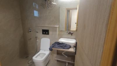 Bathroom Image of 1000 Sq.ft 1 BHK Builder Floor for rent in Sector 46 Gurgaon for Rs. 36000