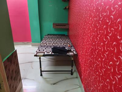 Living Room Image of 400 Sq.ft 1 BHK Apartment / Flat for rent in Keshtopur Kolkata for Rs. 9000