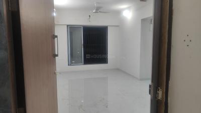 Living Room Image of 750 Sq.ft 1.5 BHK Apartment / Flat for rent in Promesa West End, Dadar West Mumbai for Rs. 85000