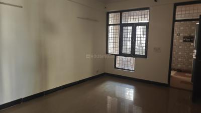 Living Room Image of 1600 Sq.ft 3 BHK Apartment / Flat for rent in Express Garden, Indirapuram Ghaziabad for Rs. 33000