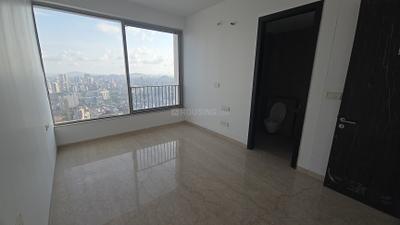 Bedroom Image of 2200 Sq.ft 4 BHK Apartment / Flat for sale in Oberoi Eternia Towers A to D, Mulund West Mumbai for Rs. 80000000