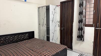Bedroom Image of 1000 Sq.ft 2 BHK Builder Floor for rent in Sarahna Defence Colony Prem Nagar, Nanda Ki Chowki Dehradun for Rs. 22000