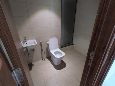 Bathroom Image of 700 Sq.ft 1 BHK Studio for rent in Godrej The Suites, Jaypee Greens Greater Noida for Rs. 30000
