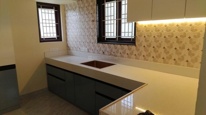 Yasri Living Main Image 1