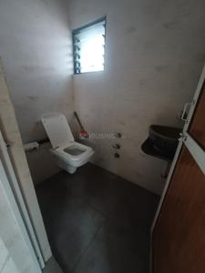 Bathroom Image of 1300 Sq.ft 3 BHK Independent House for rent in Manjalpur Vadodara for Rs. 12000