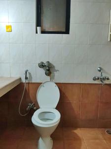 Common Bathroom Image of 1450 Sq.ft 3 BHK Apartment / Flat for sale in Hiranandani Caviana, Hiranandani Estate Thane for Rs. 30000000
