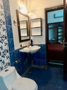 Image of 1000 Sq.ft 1 BHK Apartment / Flat for rent in Greater Kailash II, New Delhi for Rs. 32000