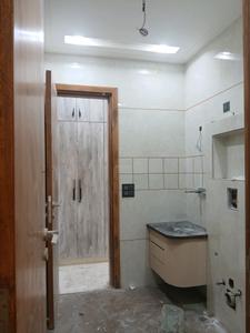Common Bathroom Image of 1800 Sq.ft 3 BHK Builder Floor for sale in Mansarover Garden New Delhi for Rs. 44500000