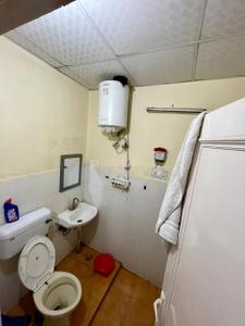 Bathroom Image of 1800 Sq.ft 2.5 BHK Builder Floor for rent in Sector 12 Noida for Rs. 32000