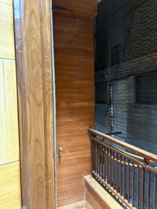 Balcony Image of 580 Sq.ft 2 BHK Builder Floor for sale in Laxmi Nagar New Delhi for Rs. 5700000