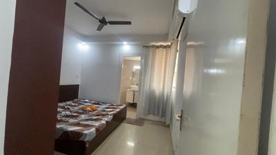 Bedroom Image of 1040 Sq.ft 2 BHK Apartment / Flat for rent in Logix Blossom County, Sector 137 Noida for Rs. 40000