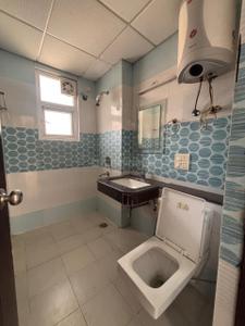 Bathroom Image of 1450 Sq.ft 3 BHK Apartment / Flat for sale in Purvanchal Royal Park, Sector 137 Noida for Rs. 26500000