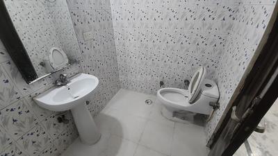 Image of 1800 Sq.ft 2 BHK Builder Floor for rent in Anand Vihar, New Delhi for Rs. 45000