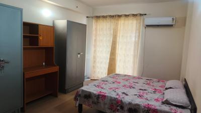 Bedroom Image of 1630 Sq.ft 2 BHK Apartment / Flat for rent in DLF Express Greens, Manesar Gurgaon for Rs. 29500