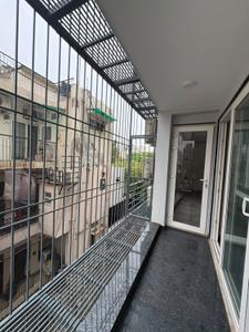 Balcony Image of 2000 Sq.ft 3 BHK Builder Floor for sale in East Of Kailash New Delhi for Rs. 53500000