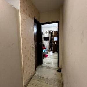 Image of 892 Sq.ft 2 BHK Apartment / Flat for rent in Krishna Nagar, New Delhi for Rs. 37000