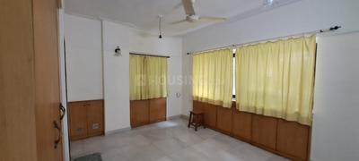 Living Room Image of 750 Sq.ft 2 BHK Apartment / Flat for rent in Santacruz West Mumbai for Rs. 100010