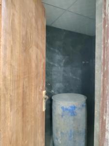 Common Bathroom One Image of 1050 Sq.ft 2 BHK Apartment / Flat for sale in Pearl Vista, Noida Extension Greater Noida for Rs. 4750100
