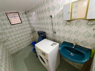 Bathroom Image of 1076 Sq.ft 3 BHK Apartment / Flat for rent in Panjim Goa for Rs. 40000