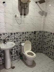 Bathroom Image of 710 Sq.ft 2 BHK Apartment / Flat for rent in Chhattarpur New Delhi for Rs. 20000
