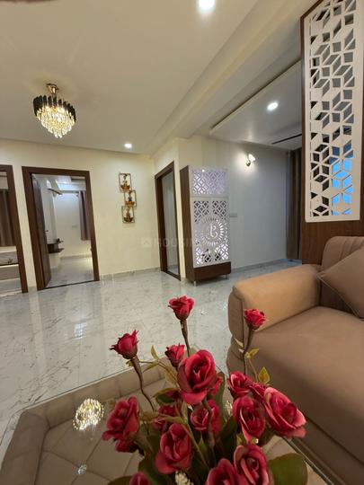 Supreme kavish Main Image 1