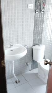 Bathroom Image of 1600 Sq.ft 3 BHK Apartment / Flat for sale in Landcraft Golf Links Phase 2, Pandav Nagar Ghaziabad for Rs. 14500000