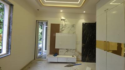 Bedroom Image of 900 Sq.ft 3 BHK Builder Floor for rent in Pitampura New Delhi for Rs. 50000