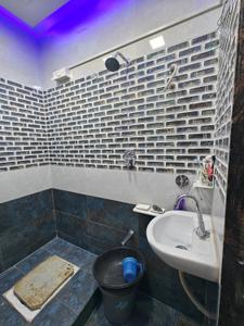 Bathroom Image of 1215 Sq.ft 2 BHK Penthouse for sale in Paldi Ahmedabad for Rs. 12000000