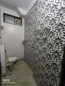 Bathroom Image of 600 Sq.ft 2 BHK Builder Floor for sale in Mansarover Garden New Delhi for Rs. 8000000